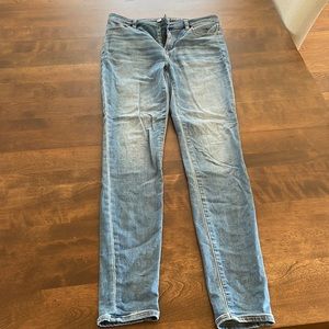 X-Long size 8 high rise American Eagle Skinny Jeans.